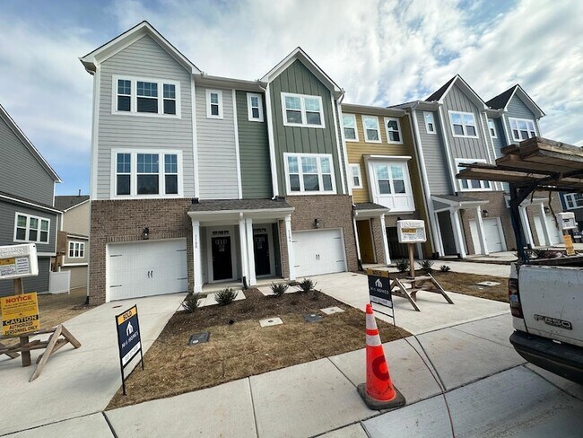 Building Photo - 1106 Harmony Trl