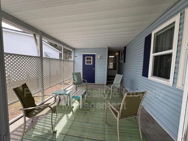 Building Photo - 616 Klickety Klak Ln