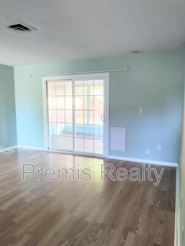 Building Photo - 6764 297th Ave N