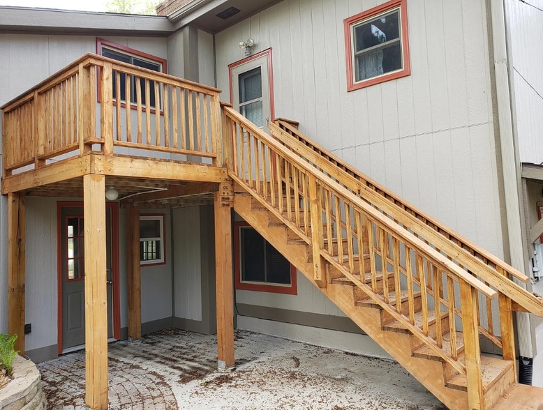 Deck and Entry - 1015 12th St NW
