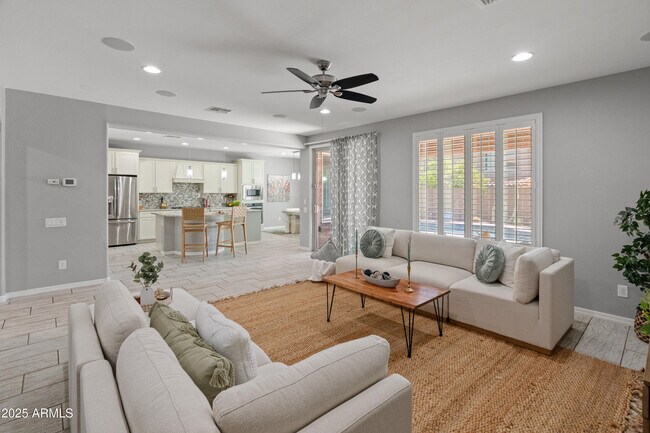 Building Photo - 3603 E Salter Dr