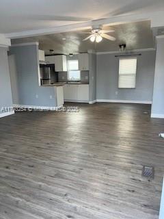 Building Photo - 530 Heritage Cir