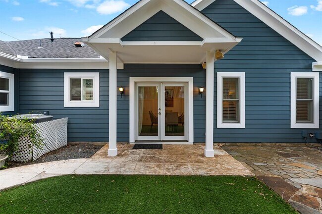 Building Photo - 3111 Glenview Ave