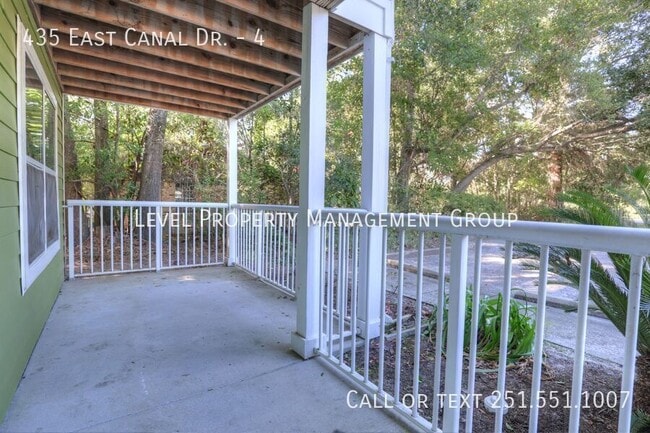 Building Photo - 435 E Canal Dr