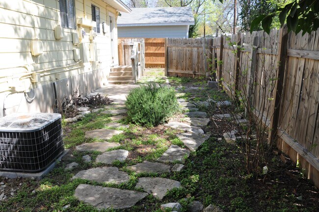 Building Photo - 4805 Avenue G