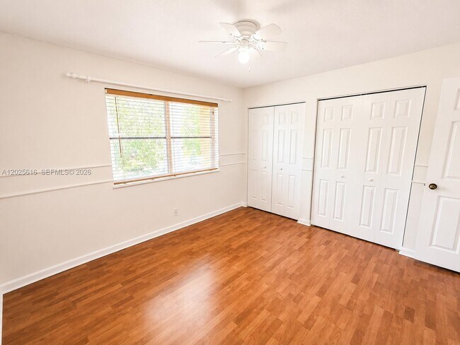 Building Photo - 1319 Croton Ct