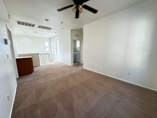 Building Photo - SKY RIDGE