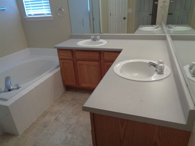 Building Photo - 5198 Fontana Ct