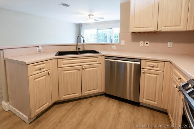 Building Photo - 8956 NW 38th Dr