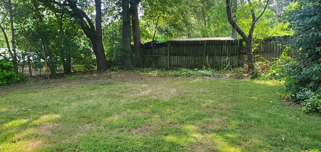 Building Photo - 3 Bedroom 1 Bathroom House