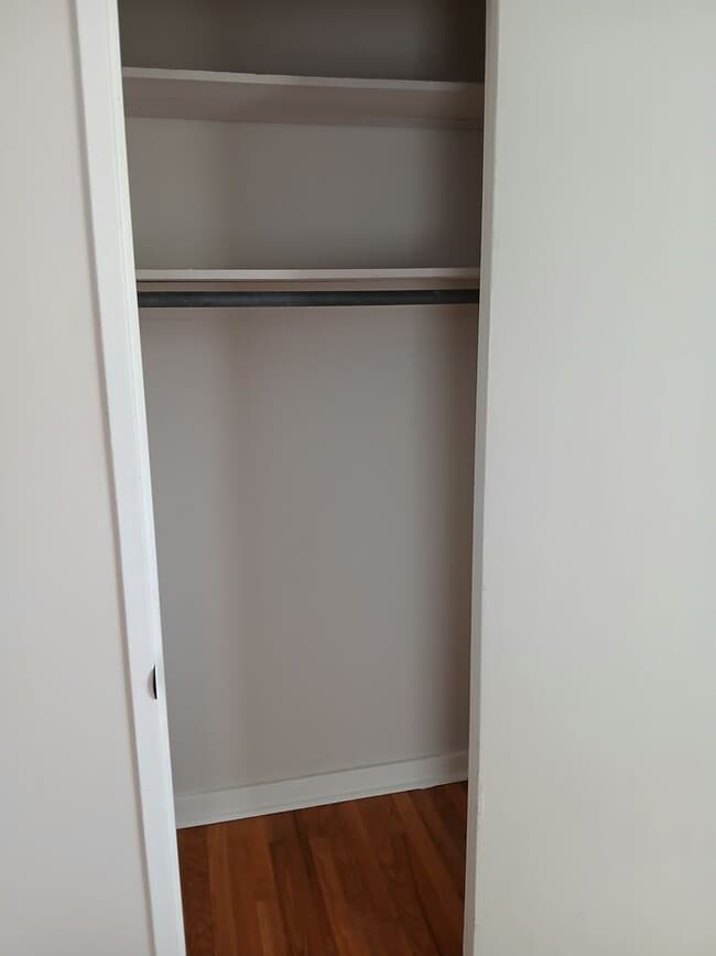 Building Photo - 2813 King St