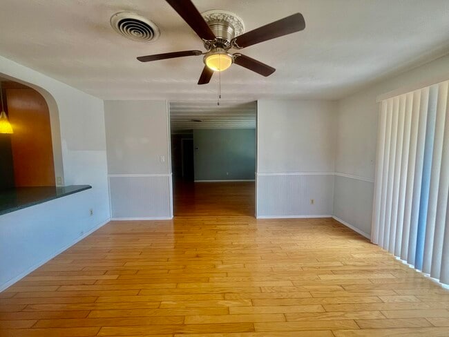 Building Photo - 235 Andros Dr