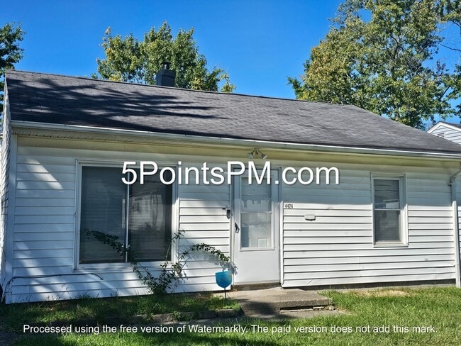 Building Photo - 4424 E 158th St