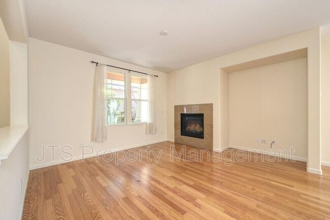 Building Photo - 280 Soaring Hawk Ln