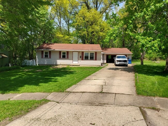 Building Photo - 267 Sunset Dr