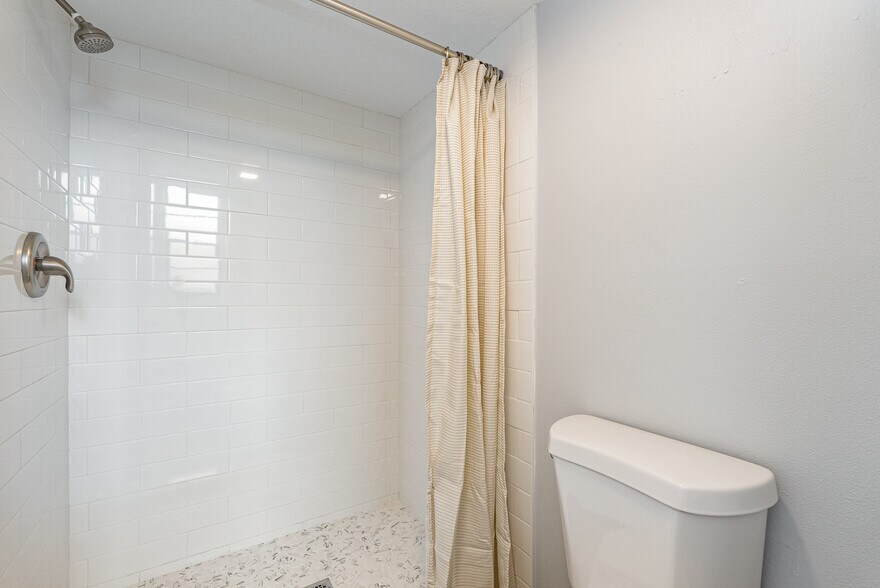 Building Photo - 2700 N Highway A1A