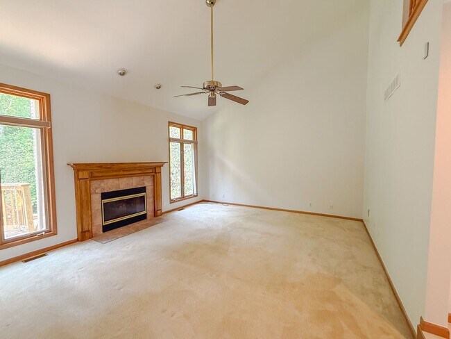 Building Photo - Exceptional Lease Offering in Novi Schools!