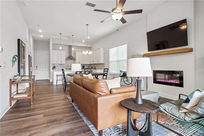 Building Photo - 613 Stickley Oak Way