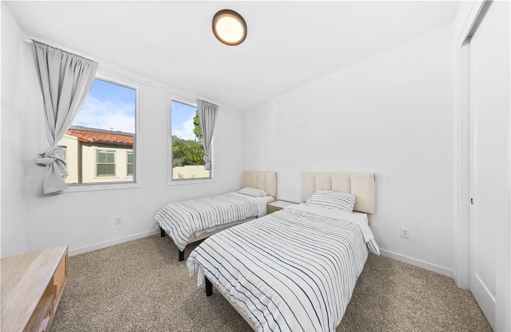 Building Photo - 856 Francesca Dr