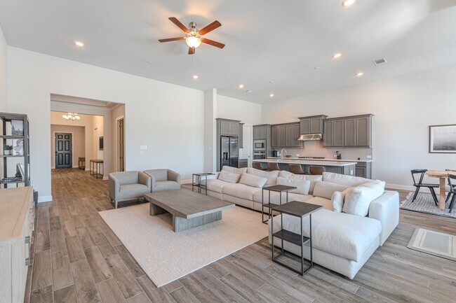 Building Photo - 25018 Pavonia Lake Ln