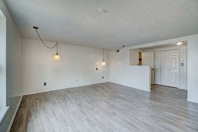 Building Photo - Ask About Our Half Off Special!!  Spacious...