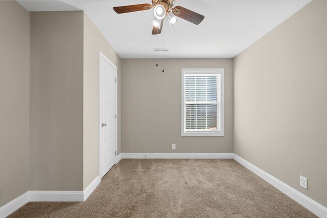 Building Photo - 268 Dugger Dr