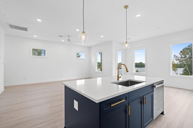 Building Photo - 10095 Serrano Pk Dr