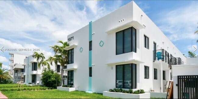 Building Photo - 124 Bay Dr E