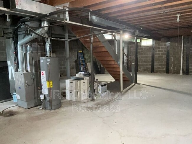 Building Photo - 1008 E Aberdeen Dr