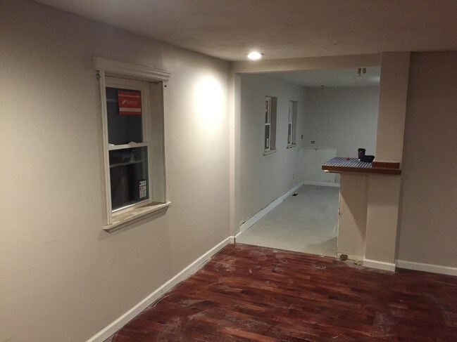 Building Photo - 751 Oakland Park Ave