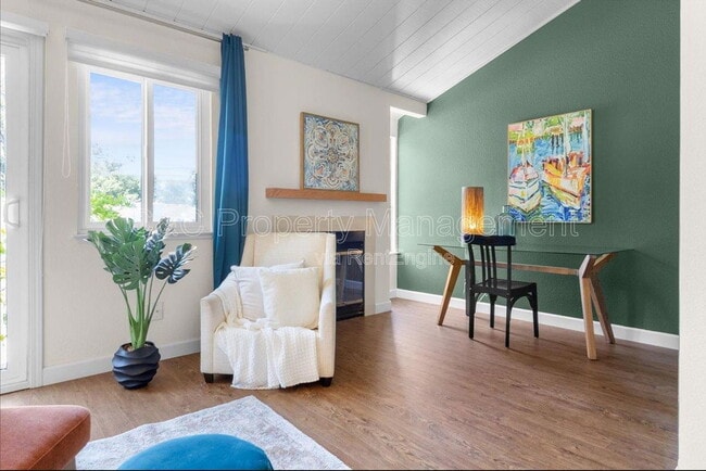 Building Photo - 1757 30th Ave