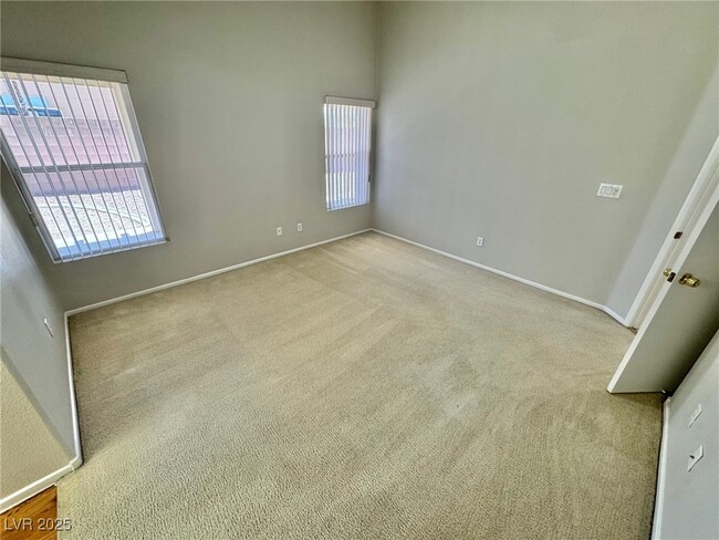 Building Photo - 5323 Estornino Ave
