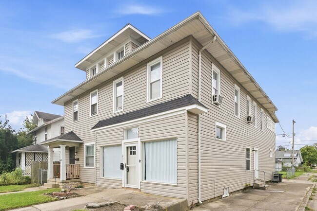 Building Photo - 233 Bellevue Ave
