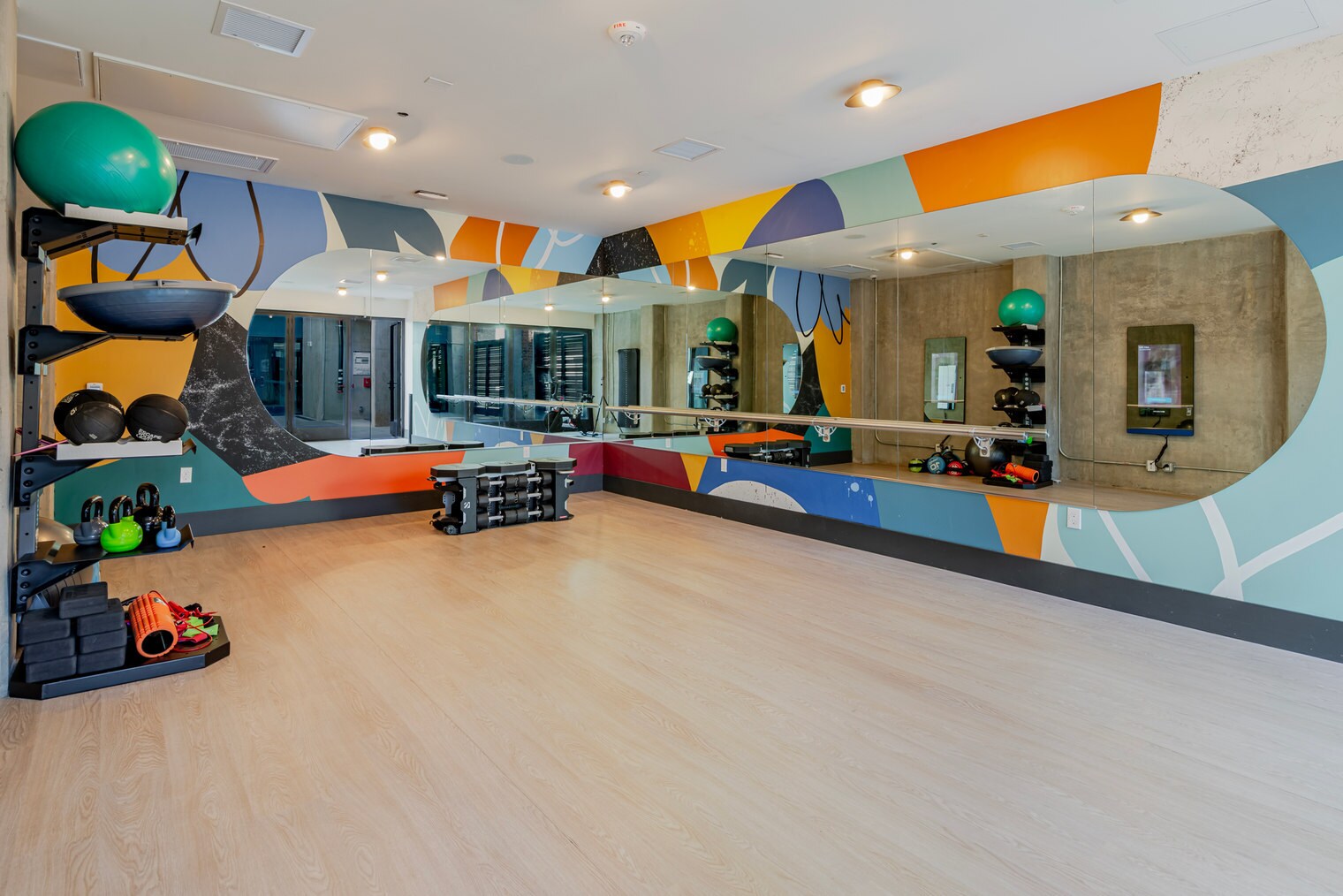 Building Photo - 1501 Buena Vista Ave