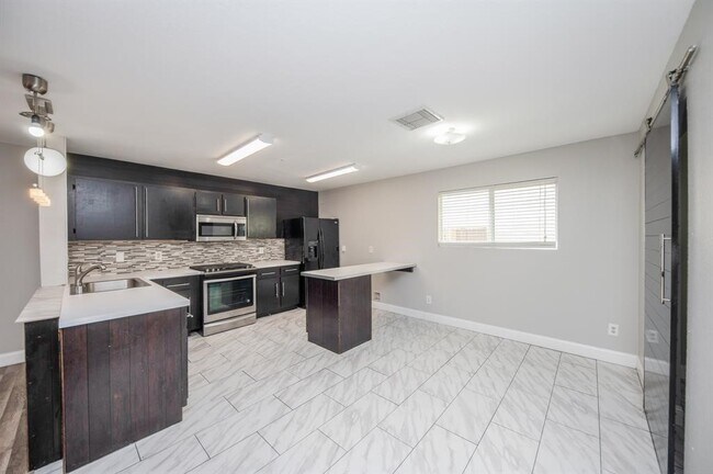 Building Photo - 7726 Galleon Field Ln