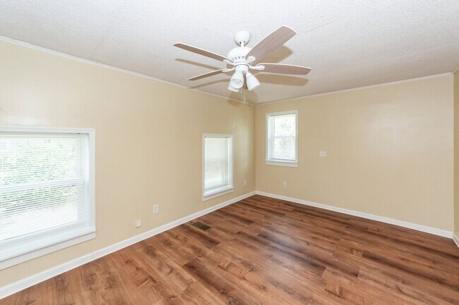 Building Photo - 2139 Pierpont Ave