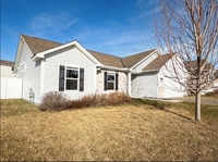 Building Photo - 1093 Sunset Ave