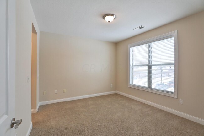 Building Photo - 960 Perry St