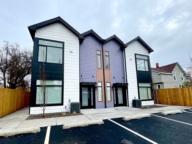 Back - Parking - 2511 N Hamilton St