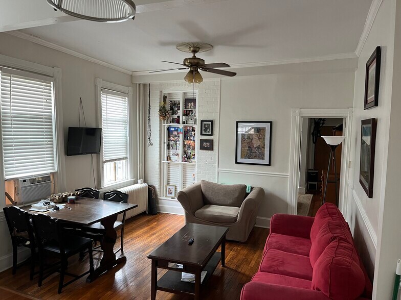 Building Photo - 107 N Patrick St