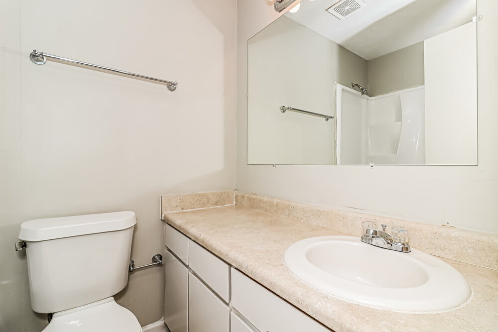 Building Photo - 770 Dover St