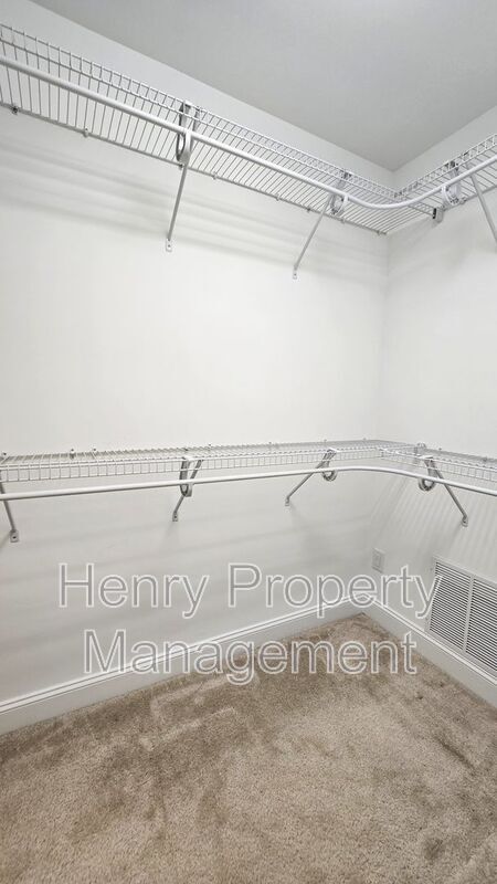 Building Photo - 121 Harvestwood Dr