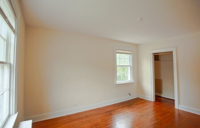 Building Photo - 8br Single Family Home on 14th St NW  (MIN...