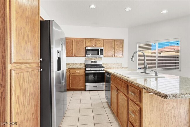 Building Photo - 6536 Casamar St
