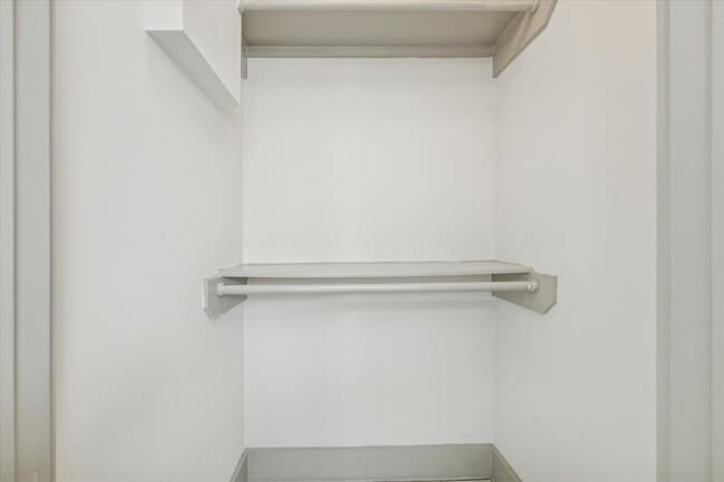 Building Photo - 4300 Rosslyn Rd