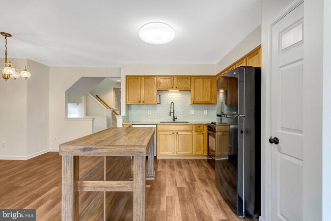 Building Photo - 7057 Sauvage Ln