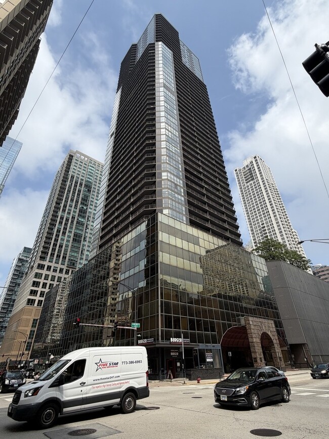 Building Photo - 10 E Ontario St