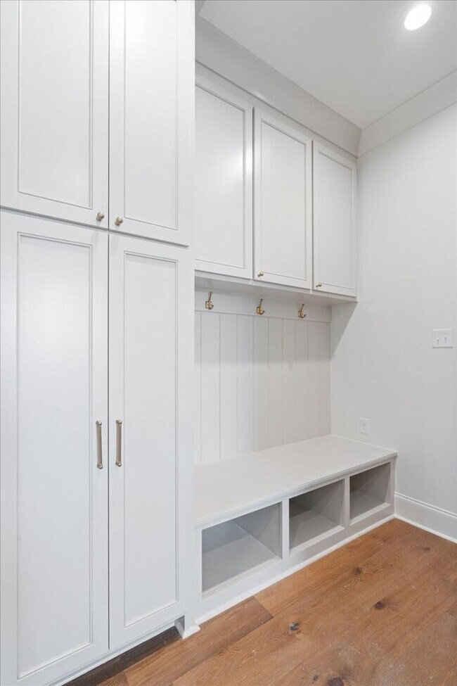 Building Photo - Elegant new construction in The Lakes at Harveston
