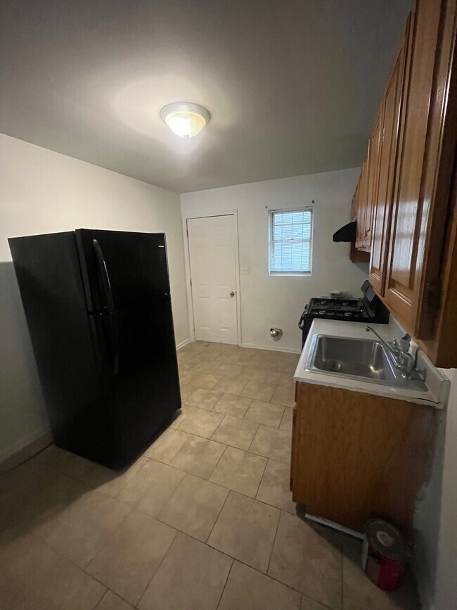 Building Photo - 4060 Elizabeth Park Ct