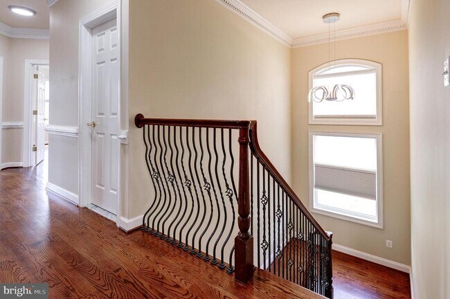 Building Photo - 4303 Evergreen Ln